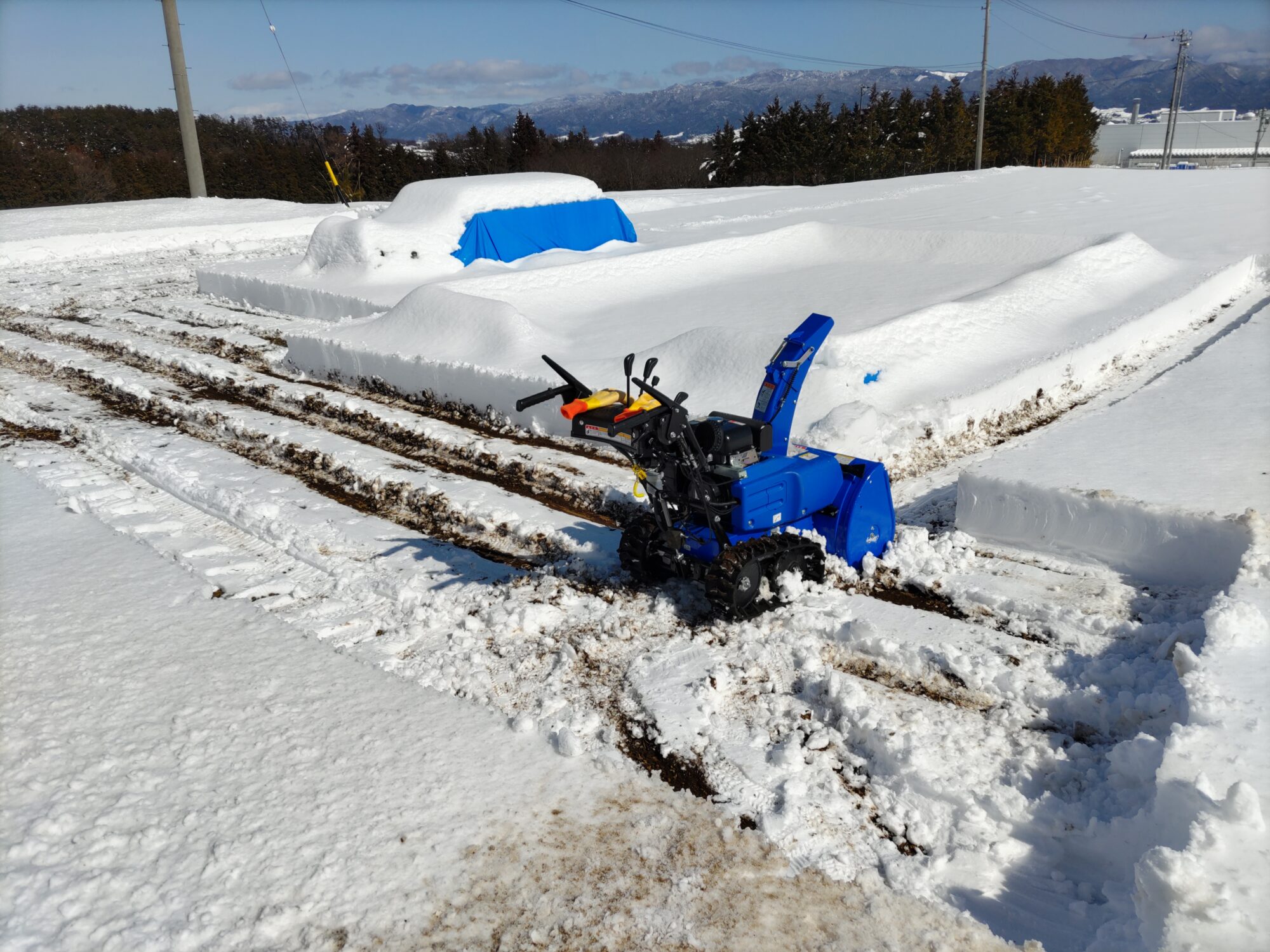 倉庫を建てるー除雪ー